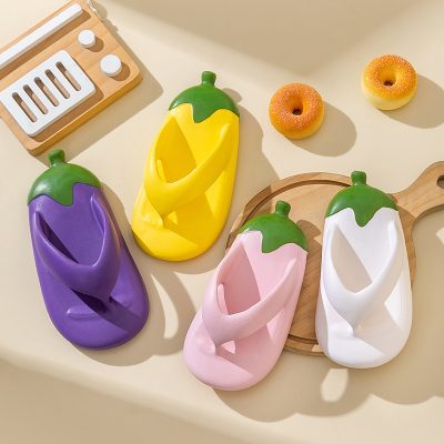 Cute girls outdoor flip flops with soft sole and anti-slip
