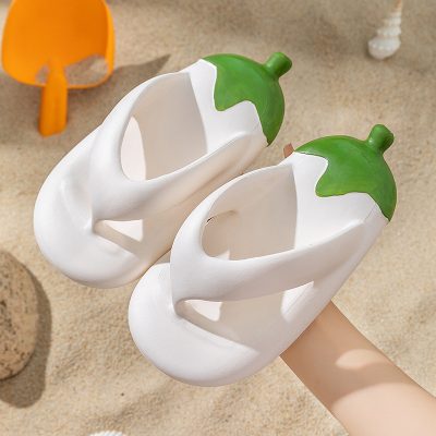 Cute girls outdoor flip flops with soft sole and anti-slip