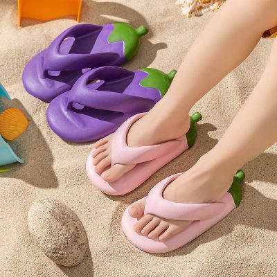 Cute girls outdoor flip flops with soft sole and anti-slip