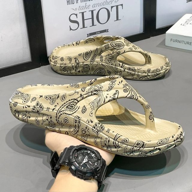 Fashion printed beach flip flops slippers for men (1) Fashion printed beach flip flops slippers for men (1)