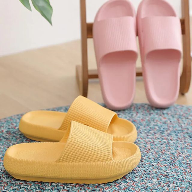 Fashion soft sole summer sandals home slippers (1) Fashion soft sole summer sandals home slippers (1)