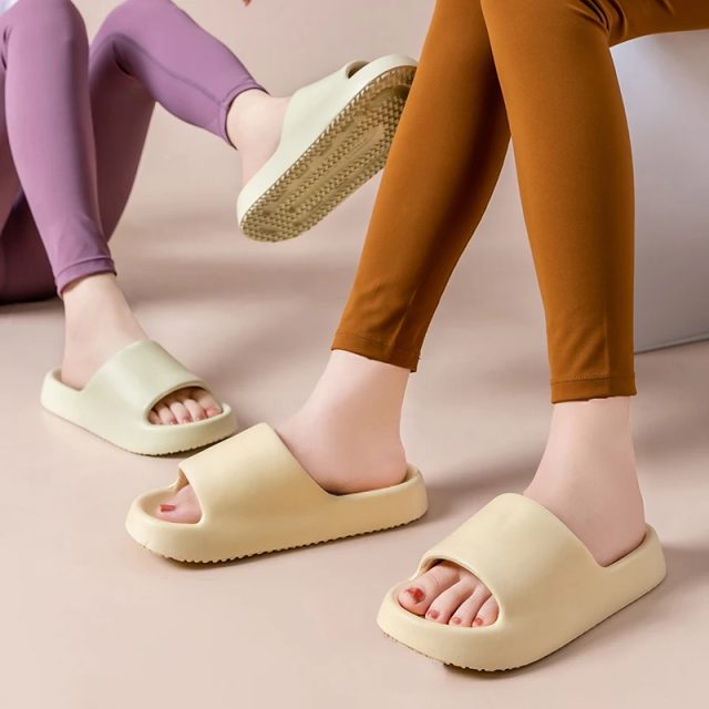 Fashion summer comfort sandals men women casual slippers (5) Fashion summer comfort sandals men women casual slippers (5)