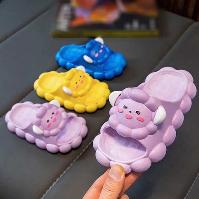 Kids flip flops (2) Kids flip flops (2)