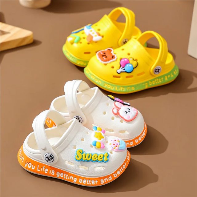 Kids flip flops for boys girls beach cartoon shoes (1) Kids flip flops for boys girls beach cartoon shoes (1)