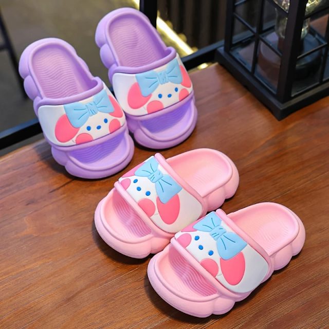 New cute cartoon rabbit seabeach kids flip flops girl shoes (3) New cute cartoon rabbit seabeach kids flip flops girl shoes (3)