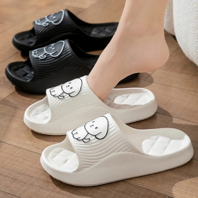 New fashion cartoon summer casual comfort sandals (1) New fashion cartoon summer casual comfort sandals (1)