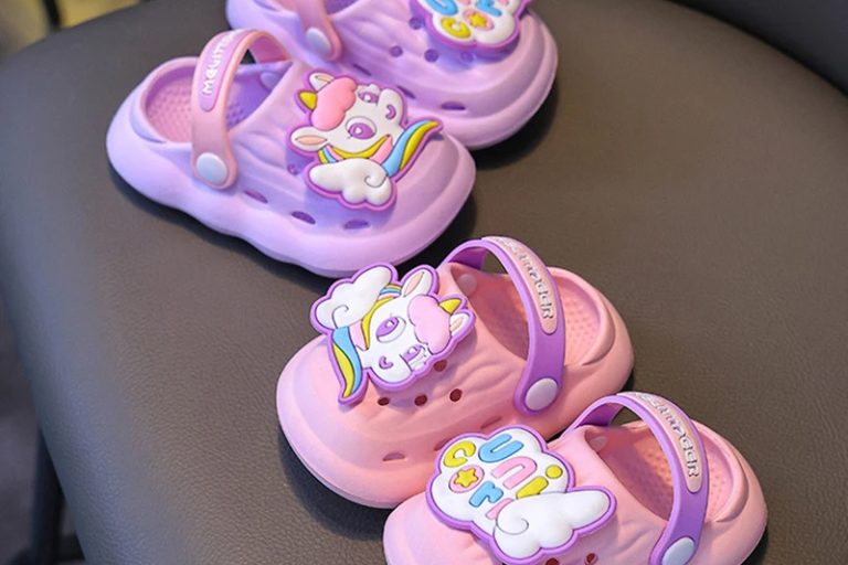Slippers cute cartoon pony baby kids flip flops (4) Slippers cute cartoon pony baby kids flip flops (4)