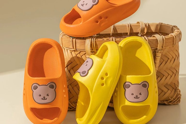 Summer kids shoes home cartoon bear flip flops (3) Summer kids shoes home cartoon bear flip flops (3)