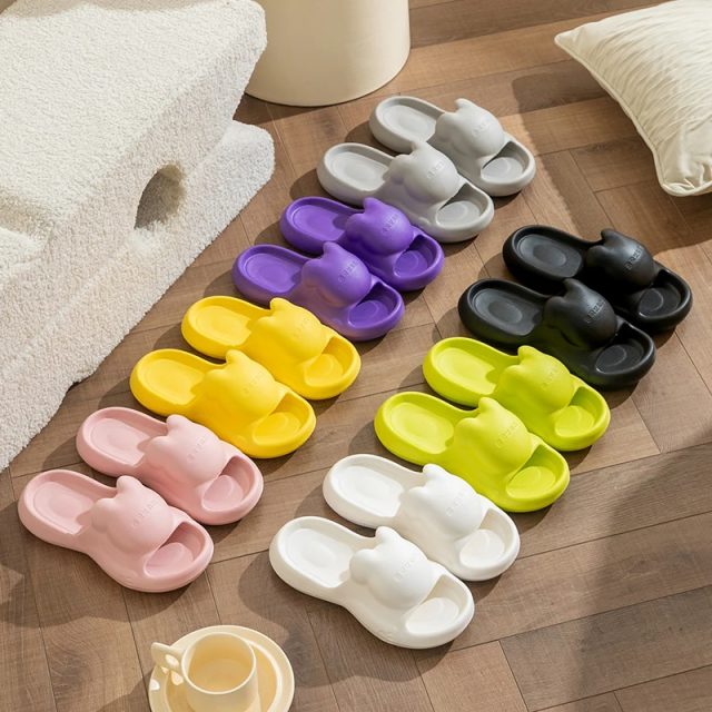Summer little bear design slides cozy sandals (2) Summer little bear design slides cozy sandals (2)