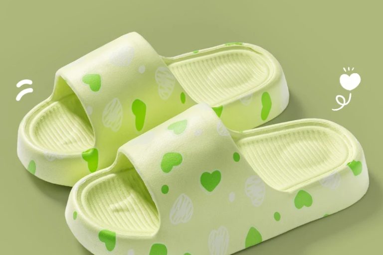 Trend summer love pattern ladies home soft sandals (3) Trend summer love pattern ladies home soft sandals (3)