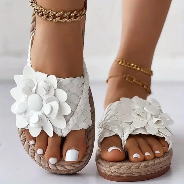 Women flip flops (1) Women flip flops (1)