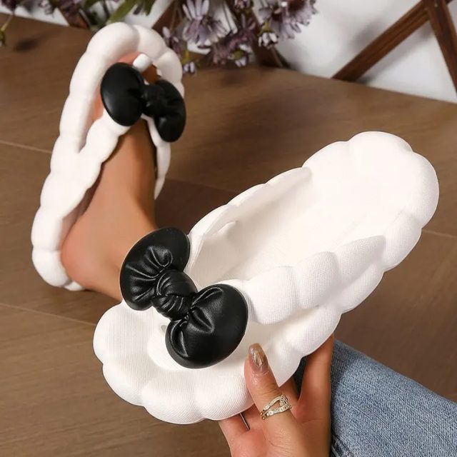 Women flip flops (1) Women flip flops (1)