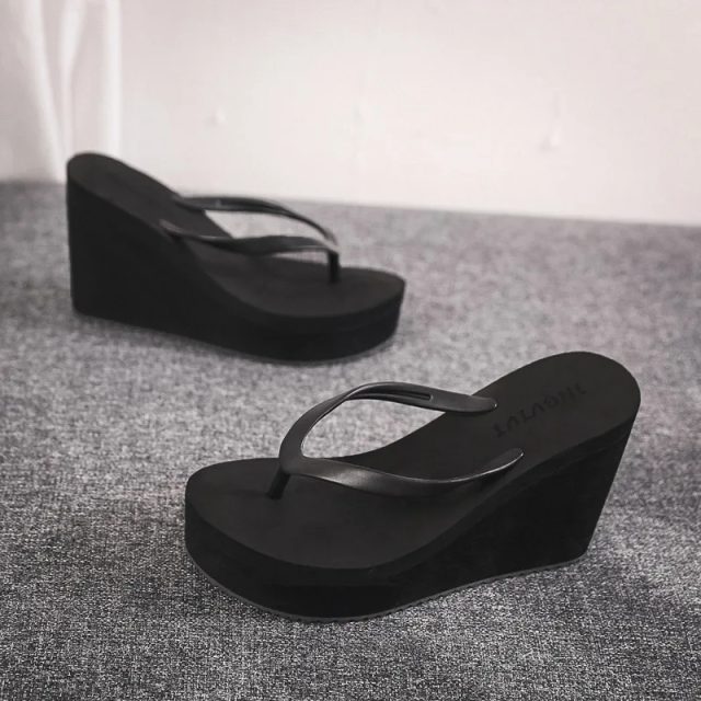 Women flip flops (1) Women flip flops (1)