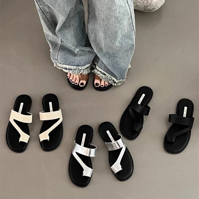 Women flip flops (1) Women flip flops (1)
