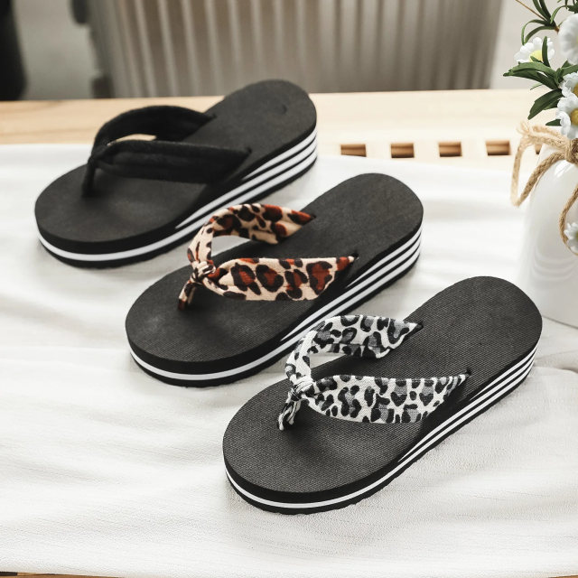 Women flip flops (1) Women flip flops (1)