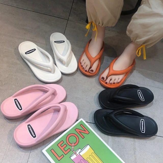 Women flip flops (1) Women flip flops (1)