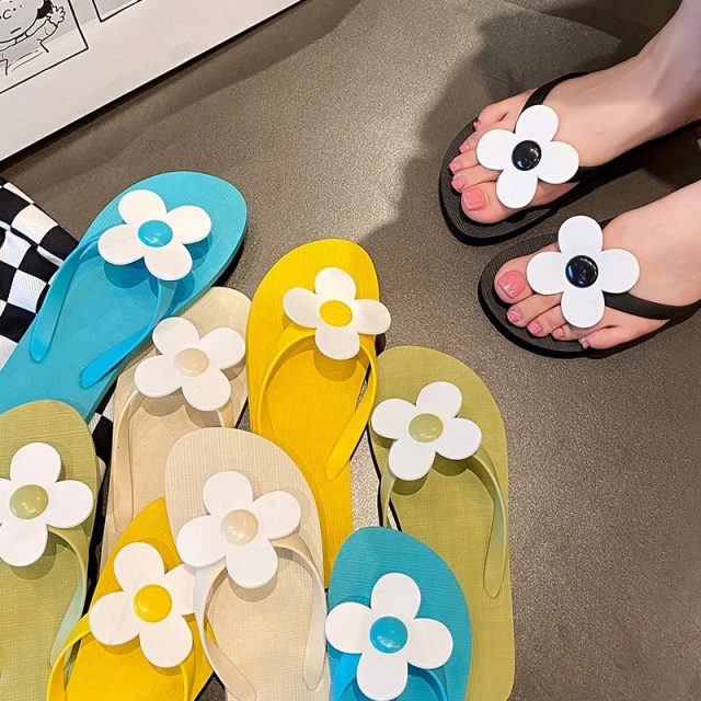 Women flip flops (1) Women flip flops (1)