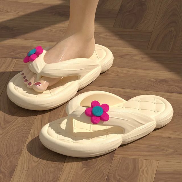 Women flip flops (1) Women flip flops (1)