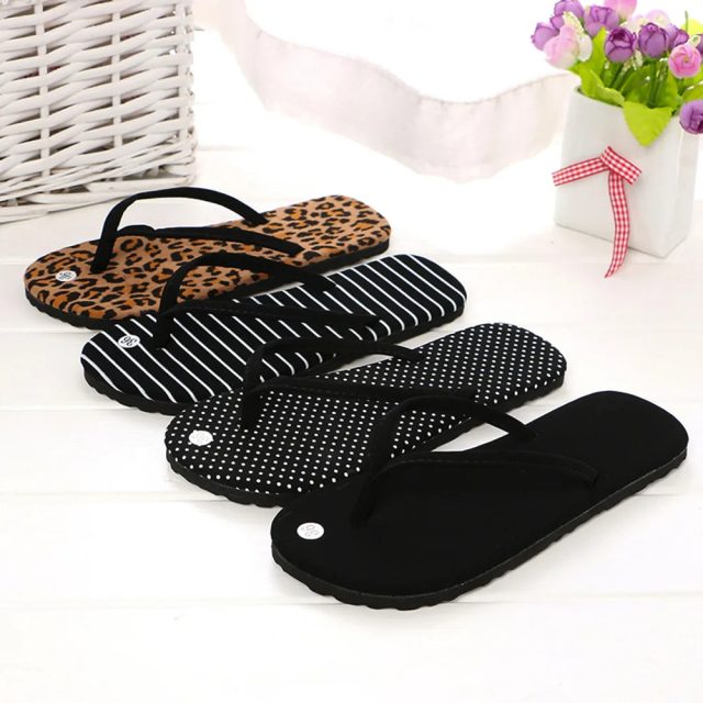Women flip flops (2) Women flip flops (2)
