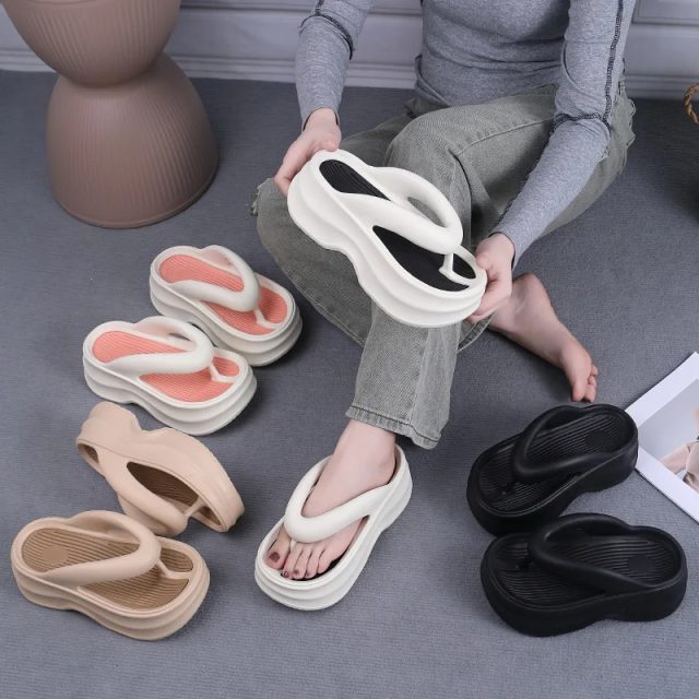 Women flip flops (3) Women flip flops (3)