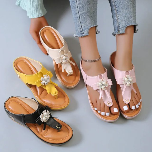 Women flip flops (5) Women flip flops (5)