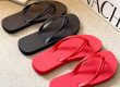 Colorful anti-slip custom beach flip flops for wholesale