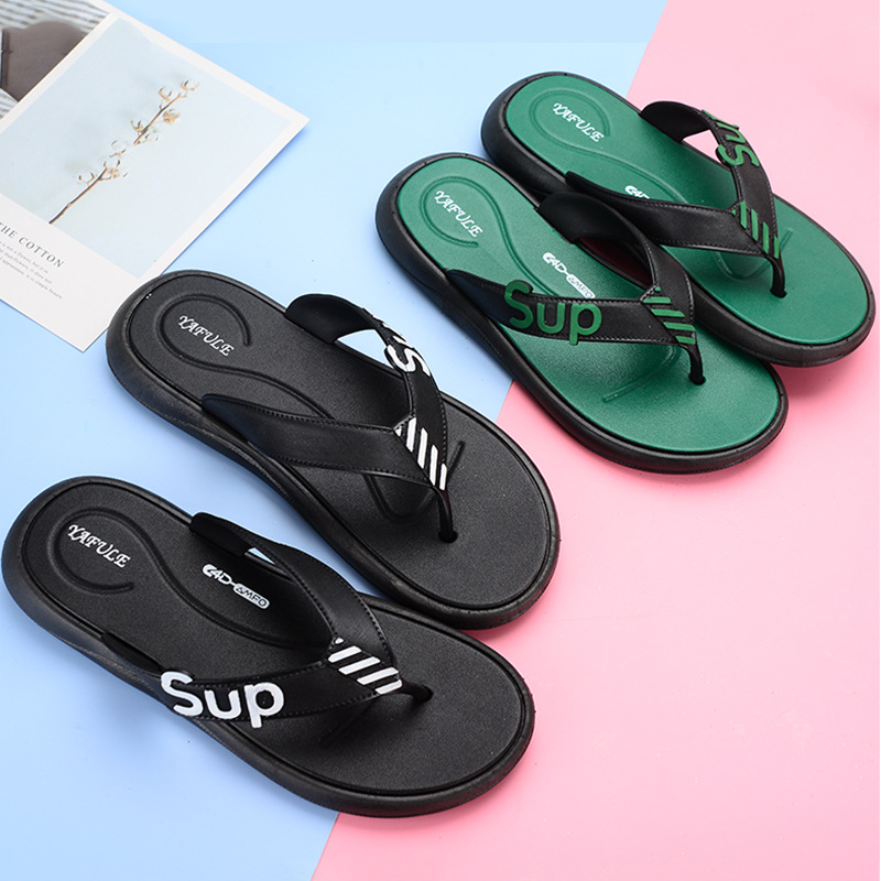 Trendy outdoor men’s beach flip flops summer sandals (6) Korean-style men's summer flip flops for outdoor wear
